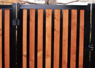 FenceTrac Gate Detail w/ H-TRAC