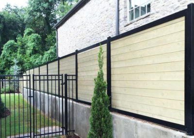 FenceTrac Horizontal Wood Fence With Metal Posts