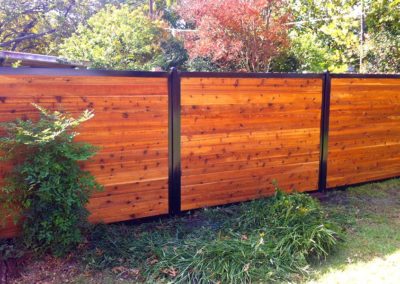 FenceTrac Horizontal Wood Privacy Fence With Metal Posts & Frame