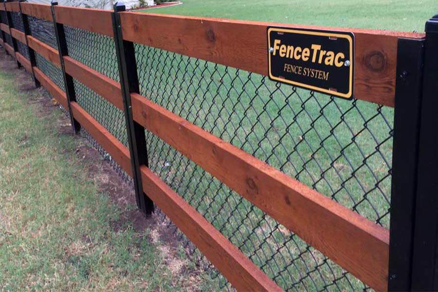FenceTrac Ranch Rail Fence With Metal Posts