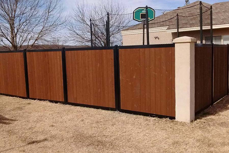 FenceTrac Backyard Privacy Fence Metal Post With Cedar Wood