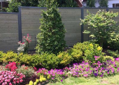 FenceTrac Luxury Horizontal Privacy Fence with Metal Posts & Frame