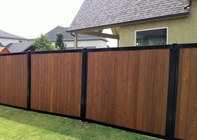 FenceTrac Privacy Fence Metal Posts & Stained Wood