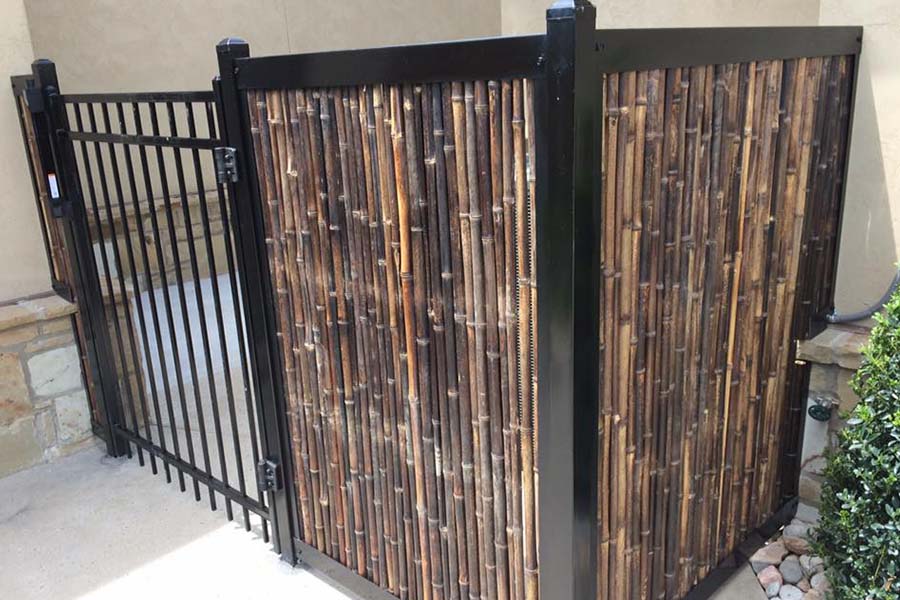 FenceTrac Bamboo Privacy Fence With Black Metal Frame