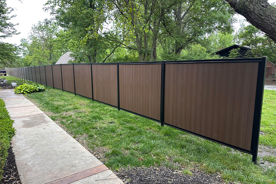 Privacy Fence No Gaps Stained Wood & Metal