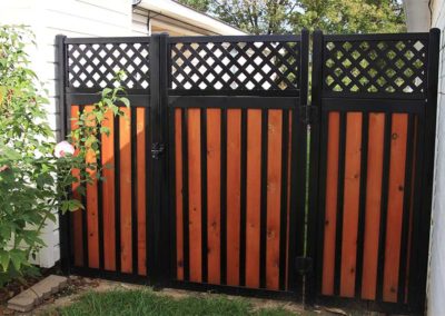 Wood & Iron Gate With Lattice Top