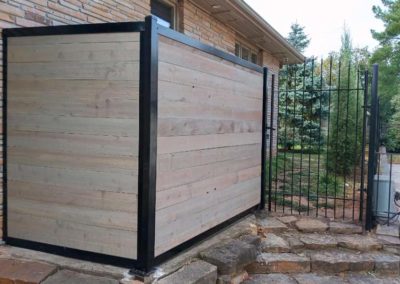 Horizontal Fence Mounted to Wall