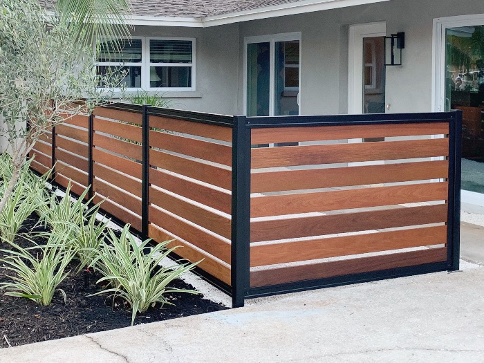 FenceTrac Patio Slat Fence