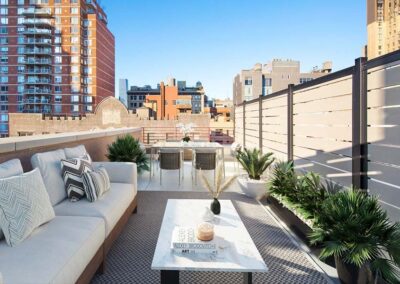 Horizontal Slat Fence on Rooftop Patio