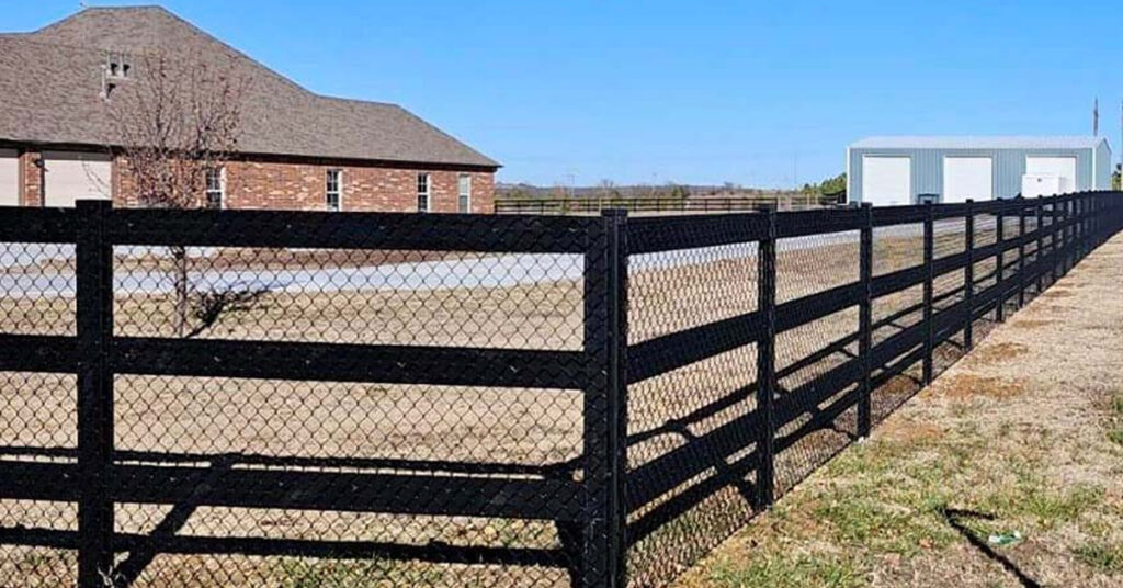 Highplains Ranch Rail Chainlink Fence