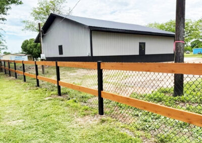 Highplains 2 Rail Metal Post Cedar Rail with Black Chain Link Acreage Fence