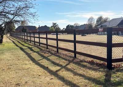 Highplains 3 Rail Metal Post Cedar Rail with Black Chain Link Acreage Fence